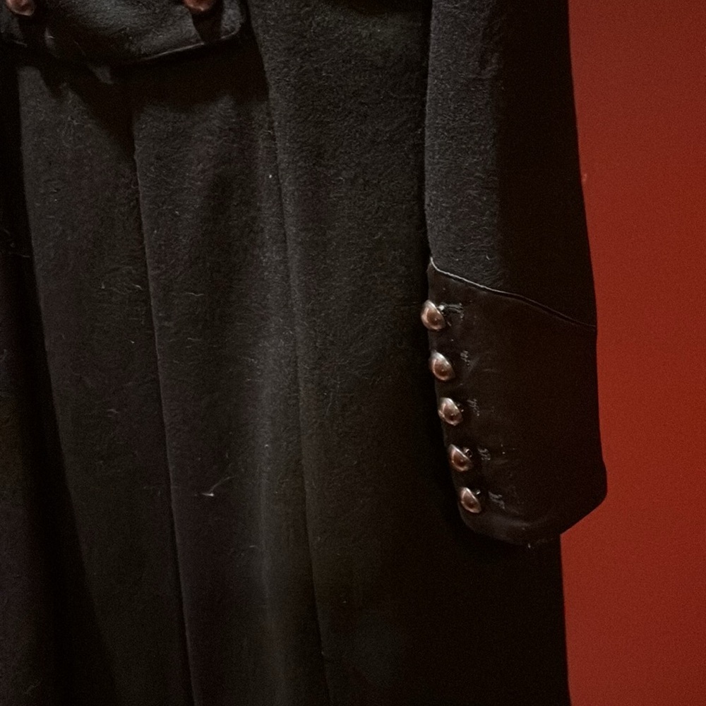 Brand new coat - Picture 5 of 7
